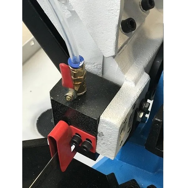 Ручной ленточнопильный станок по металлу MetalTec BS 250 FHФото 4246-06.jpg